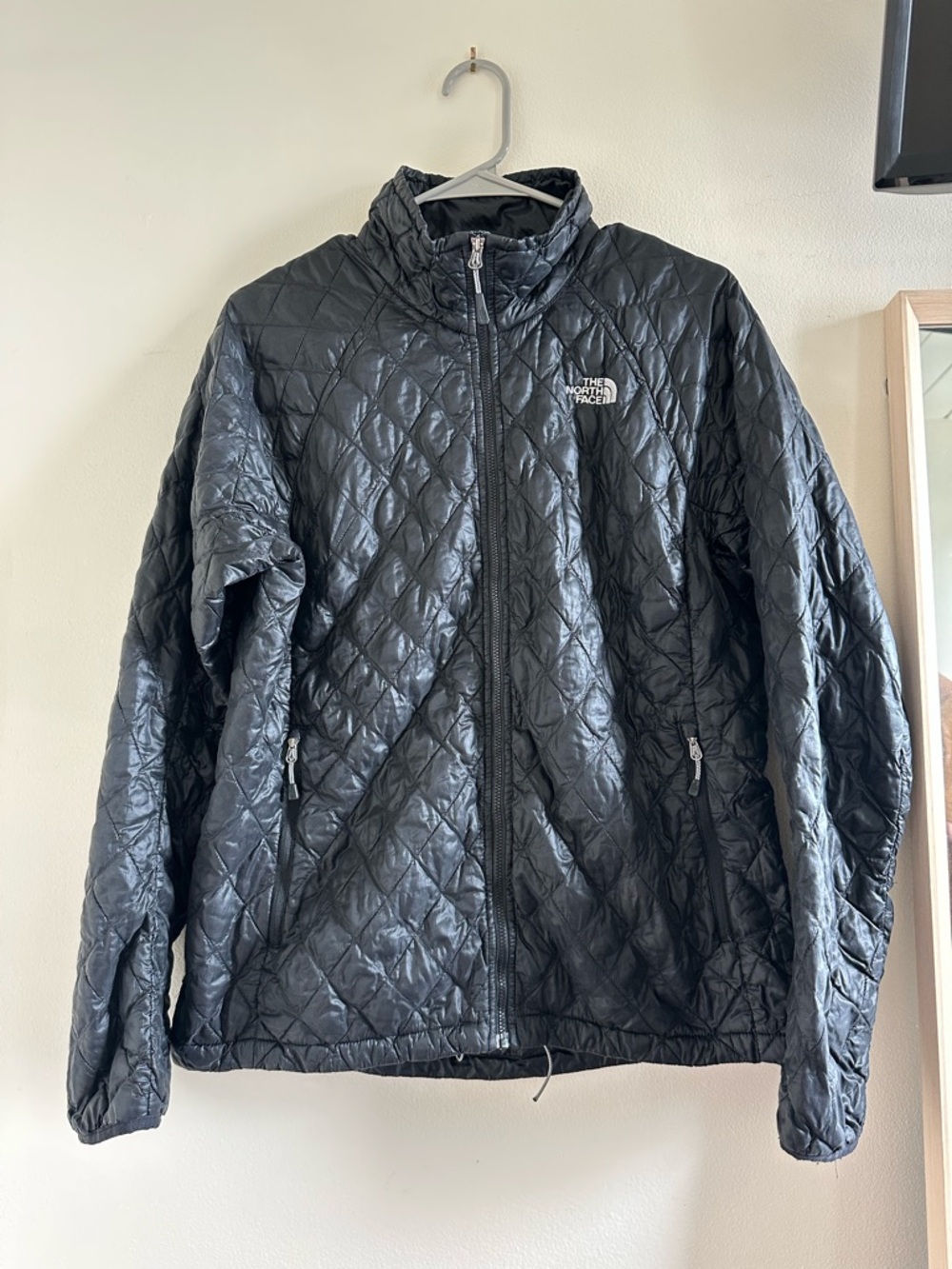 The North Face Black Quilted Jacket - Picture 2 of 3